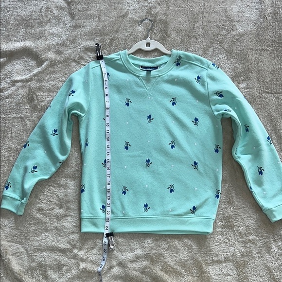 Mint Sweatshirt with Blue‎ Floral Design - Picture 4 of 7
